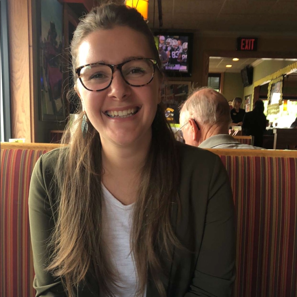 Meet your Posher, Emily